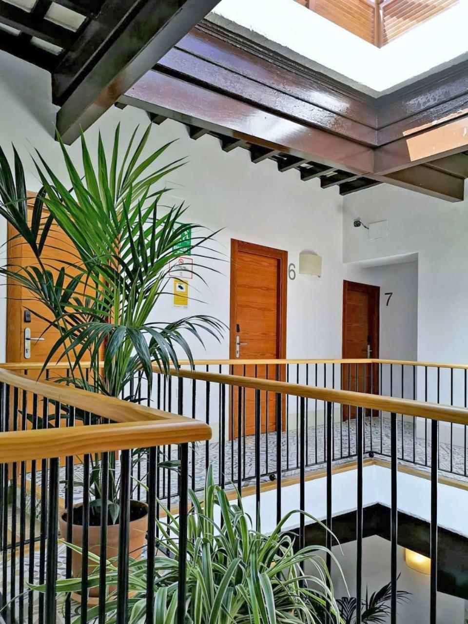 Hostal La Fonda โกนิล เด ลาฟรอนเตรา ภายนอก รูปภาพ